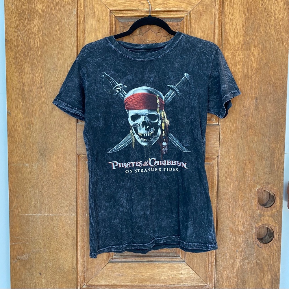 Disney Pirates of the Caribbean stranger tides tee shirt marbled black